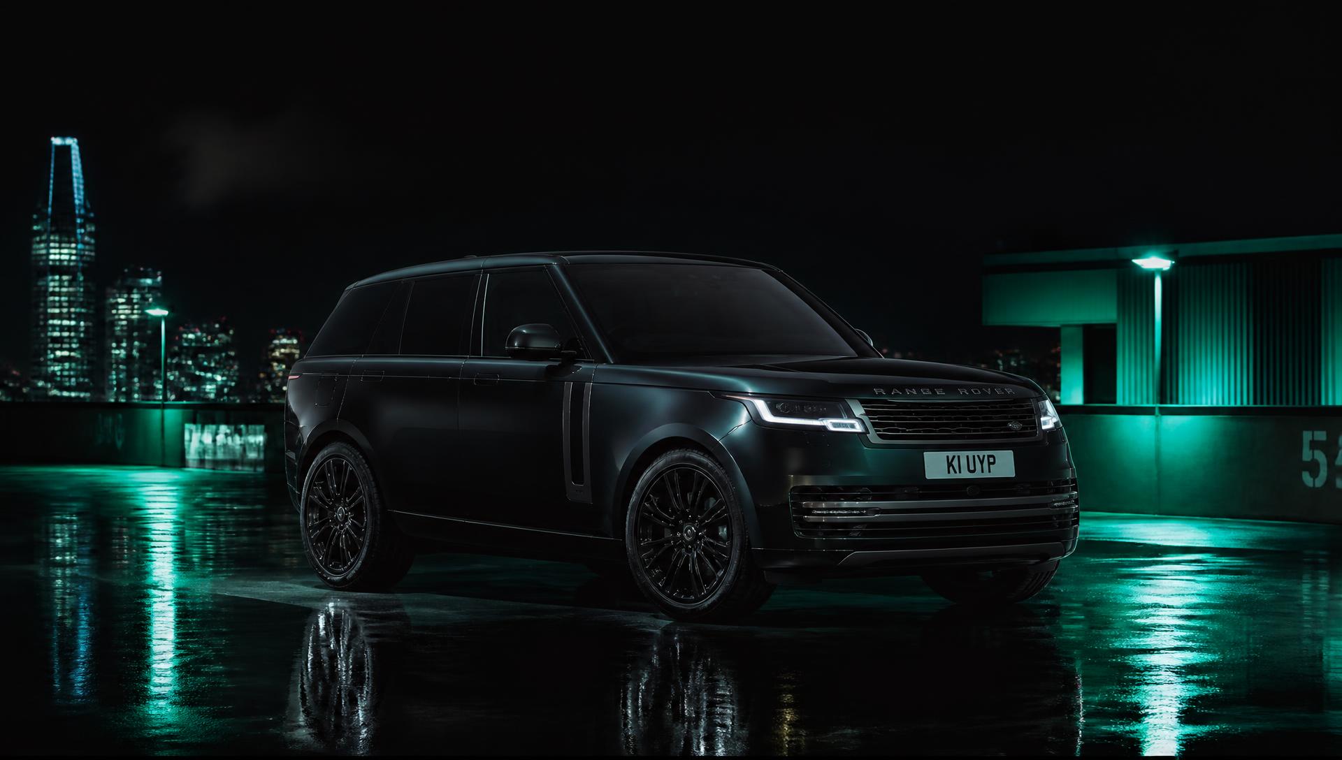 SUV premium da frota Baygo iluminado à noite